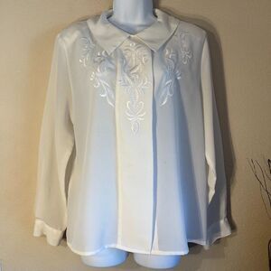 Christie & Jill Embroidered Blouse Vintage Pointed Collar Long Sleeve Top 14
